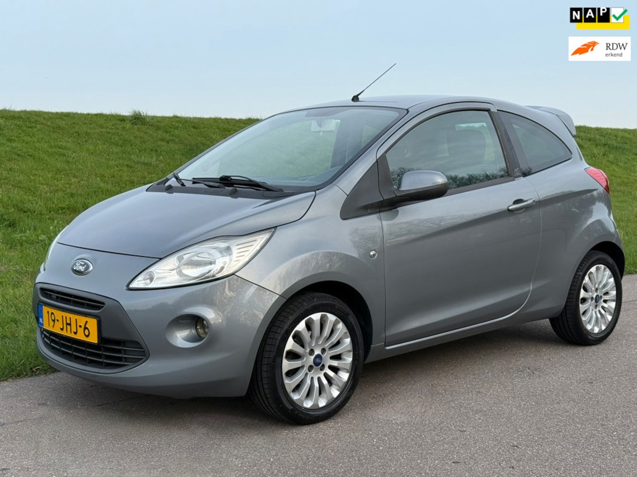 Ford Ka - 1.2 Titanium | Airco | LM-Velgen - AutoWereld.nl