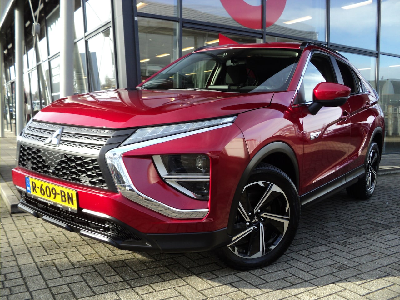 Mitsubishi Eclipse Cross - 2.4 PHEV Intense | 4WD | AUTOMAAT | 188 PK | TREKHAAK | DEALER ONDERHOUDEN | - AutoWereld.nl