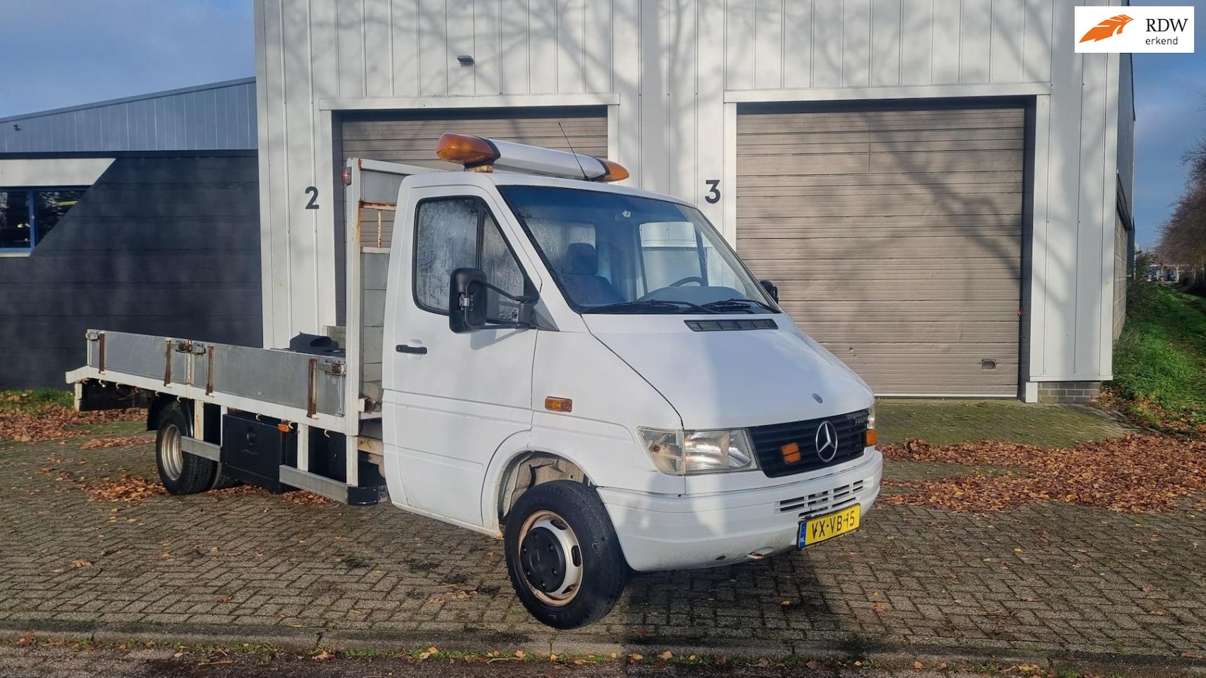 Mercedes-Benz Sprinter - 412 D Xlang 412D OPRIJWAGEN AUTOAMBULANCE 244000KM NAP - AutoWereld.nl