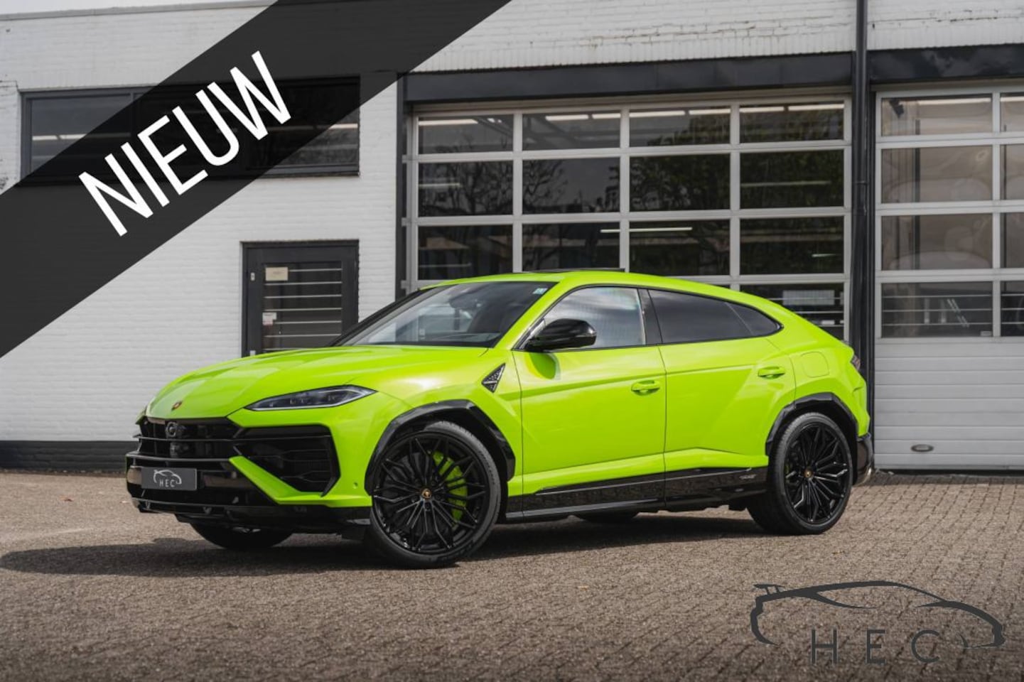 Lamborghini Urus - 4.0 V8 Hybrid SE 4.0 V8 Hybrid SE - AutoWereld.nl