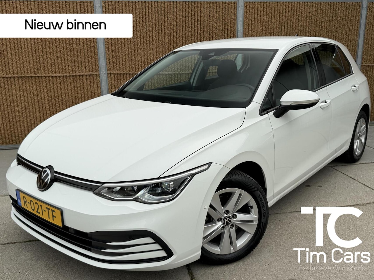 Volkswagen Golf - 1.0 TSI Life Business Stoel- en stuurverwarming | LED verlichting | Adaptieve cruise contr - AutoWereld.nl