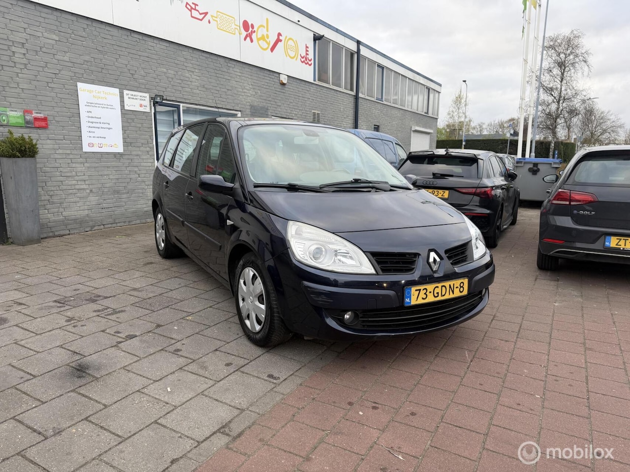 Renault Grand Scénic - 2.0-16V Business Line 7p. 2.0-16V Business Line 7p. - AutoWereld.nl