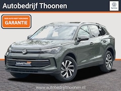 Volkswagen Tiguan - 1.5 eHybrid Life | Trekhaak | Camera | Keyless
