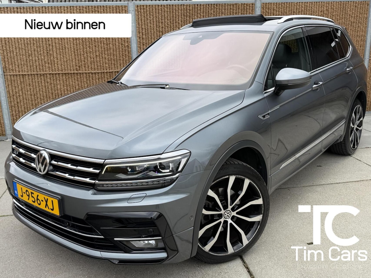 Volkswagen Tiguan Allspace - 1.5 TSI Highline Business R 7p.| Leren bekleding | Stoelverwarming | LED verlichting | Pan - AutoWereld.nl