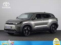 Toyota Urban Cruiser - Dynamic 61 kWh *NIEUW* | 18' Velgen | Metaallak | Draadloze telefoonlader |