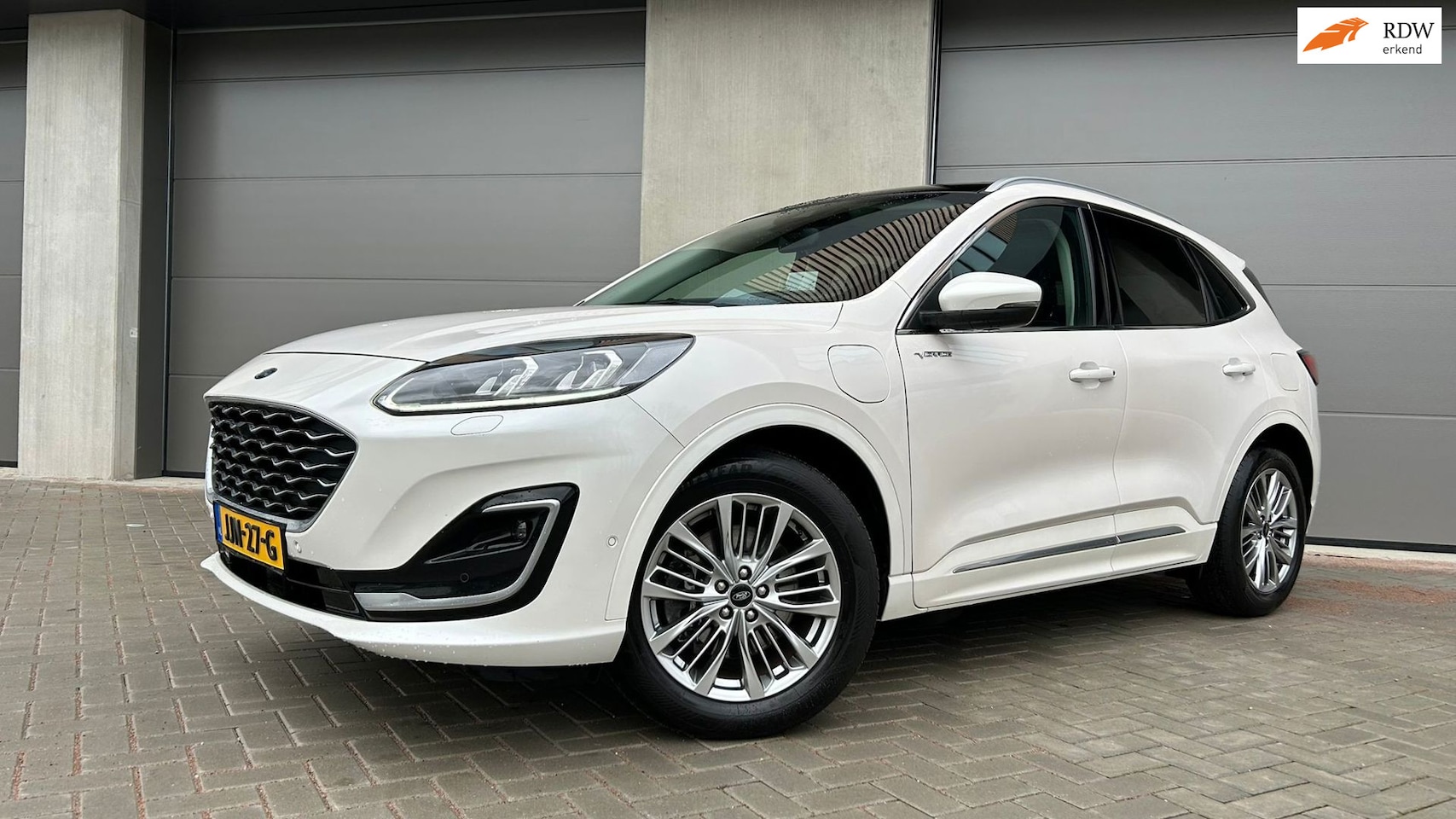Ford Kuga - 2.5 PHEV Vignale Aut, Headup, Pano, B en O - AutoWereld.nl