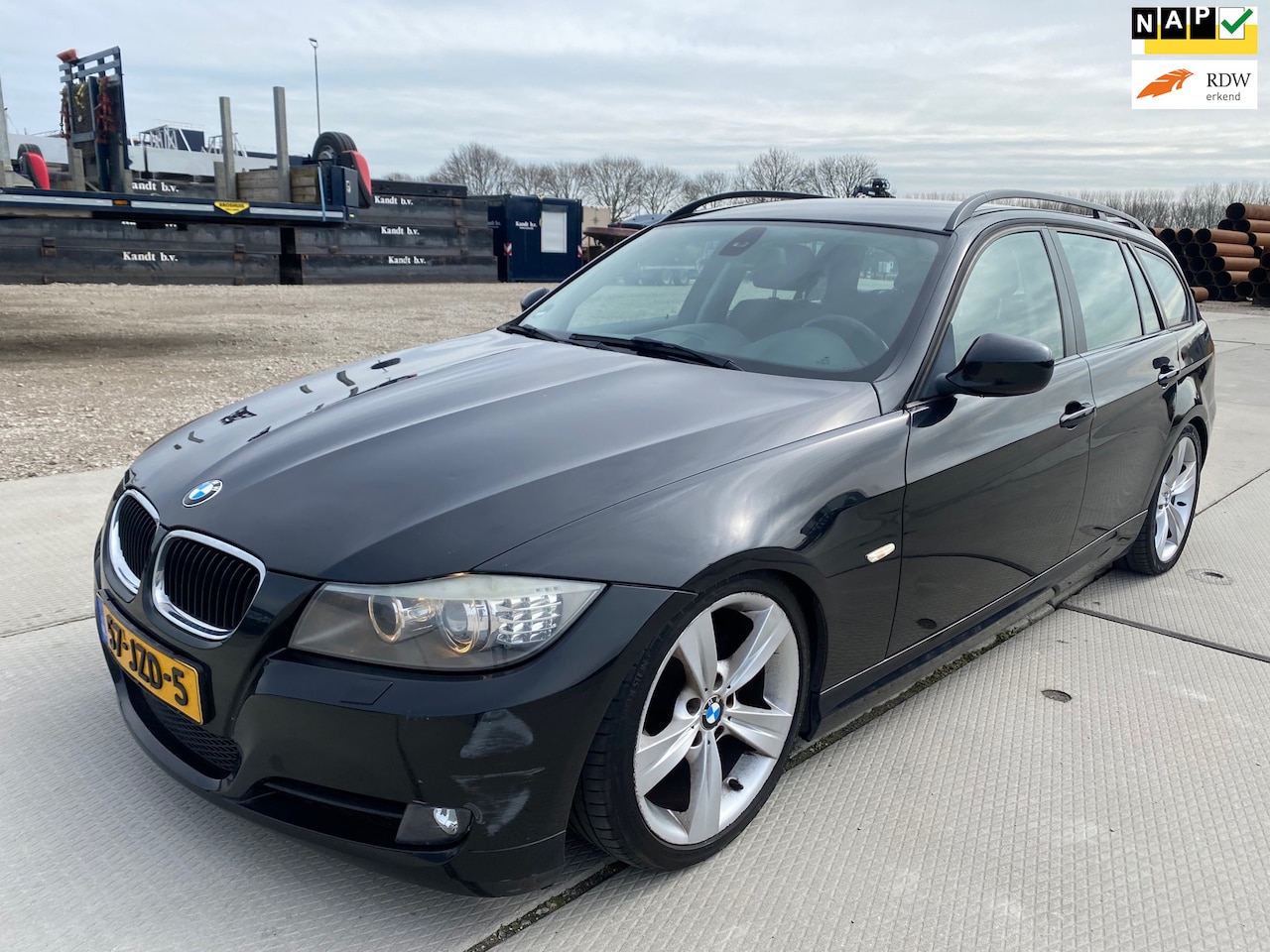 BMW 3-serie Touring - | 2009 | 320i Business Line | Automaat| Export en Handel - AutoWereld.nl