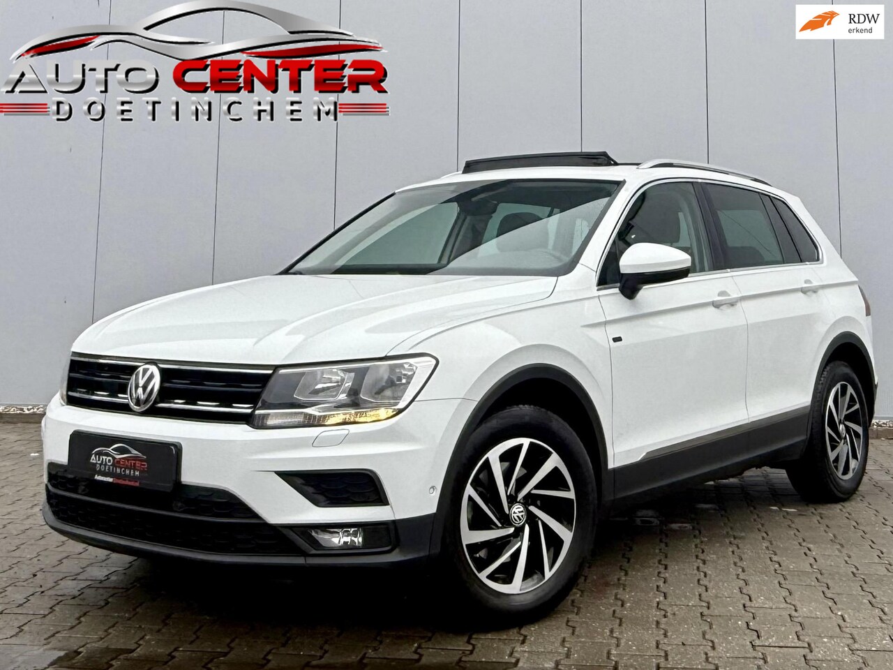 Volkswagen Tiguan - 2.0 TDI Comfortline Join ACC|Pano|StoelStuurV|VolOpties - AutoWereld.nl