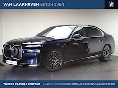 BMW i7 - eDrive50 High Executive / Panoramadak / Stoelventilatie / Massagefunctie / Parking Assista