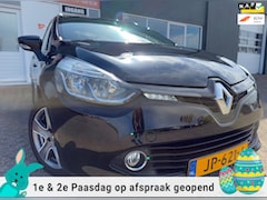 Renault Clio Estate - 0.9 TCe Night&Day van 2de Eig met parkeersensoren en trekhaak en navigatie en bluetooth te