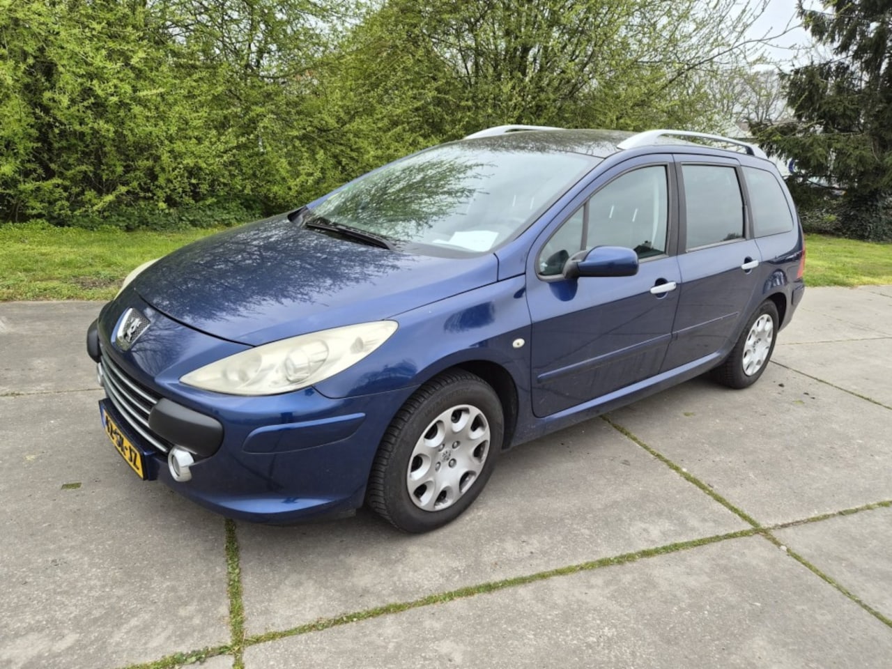 Peugeot 307 - 2.0-16V PREMIUM - Koppeling komt niet goed vrij - AutoWereld.nl