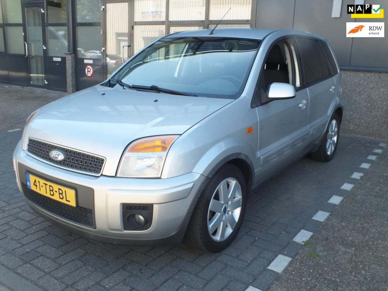 Ford Fusion - 1.6-16V Futura!2006!Airco!Nap - AutoWereld.nl