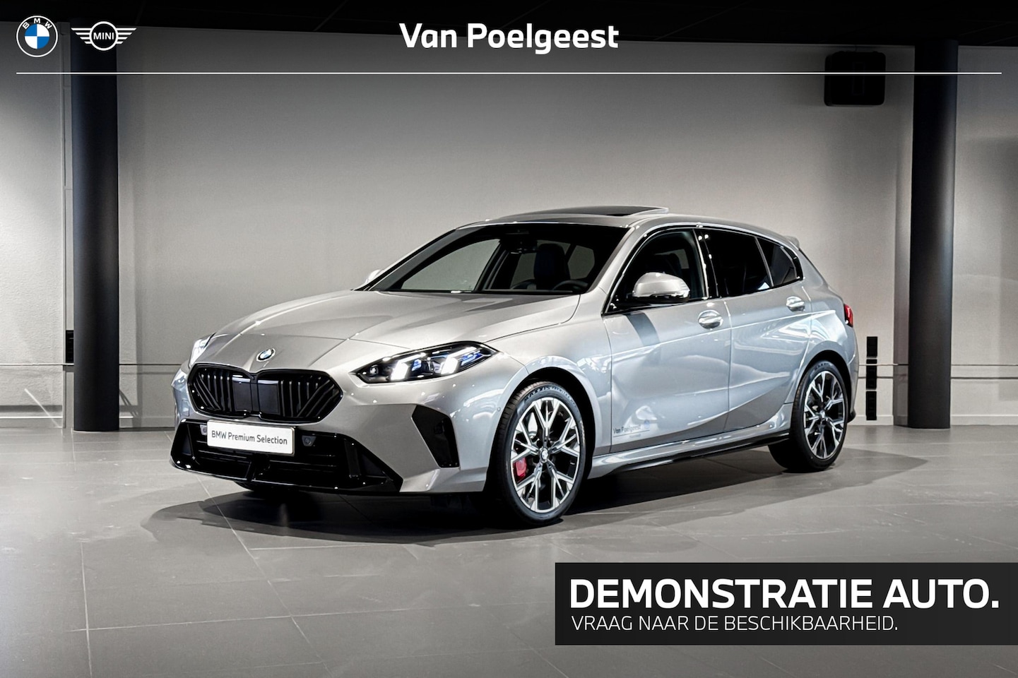BMW 1-serie - 120 M Sport Design Edition | Glazen Panoramadak | Stoelverwarming | Achteruitrijcamera | - AutoWereld.nl