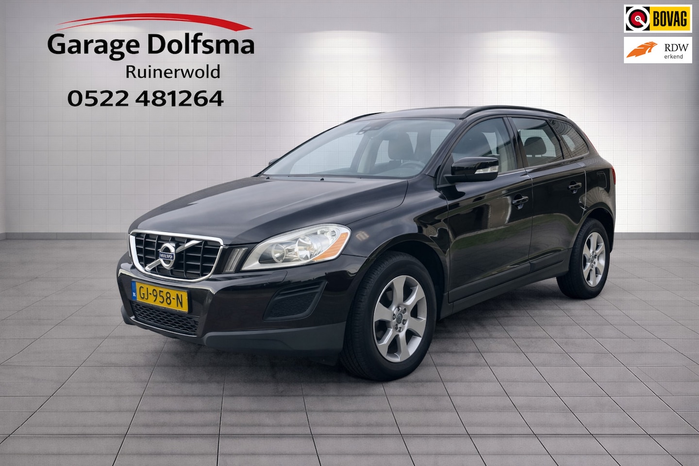 Volvo XC60 - 2.0T Momentum-NAVI-STOELVERW-AUTOMAAT- - AutoWereld.nl