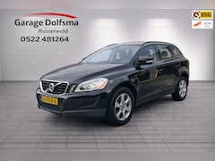 Volvo XC60 - 2.0T Momentum-NAVI-STOELVERW-AUTOMAAT