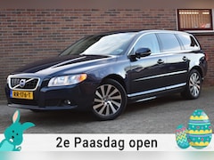 Volvo V70 - 2.0 T5 Summum '13 Leder Xenon Clima Navi Cruise Inruil mogelijk
