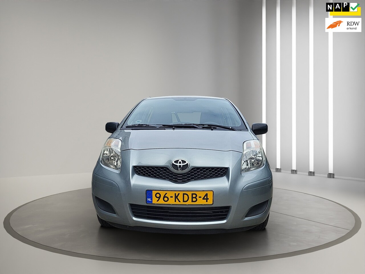 Toyota Yaris - 1.0 VVTi Acces 1.0 VVTi Acces - AutoWereld.nl