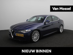 Alfa Romeo Giulia - 2.0T 200pk Aut. Super | Leder | Navigatie | Parkeersensoren | Sport pack