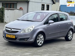 Opel Corsa - 1.4-16V Cosmo, airco, parkeersensoren, km nap, aluminium velgen