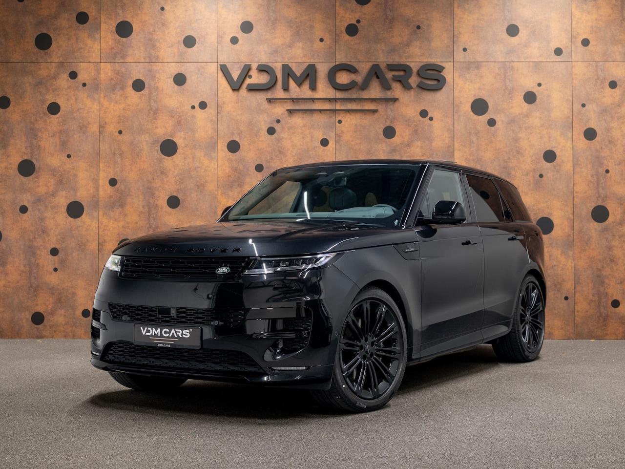 Land Rover Range Rover Sport - 3.0 P550e Autobiography PHEV | Trekhaak | Koelbox | Vierwielbest. | HUD | ACC | - AutoWereld.nl