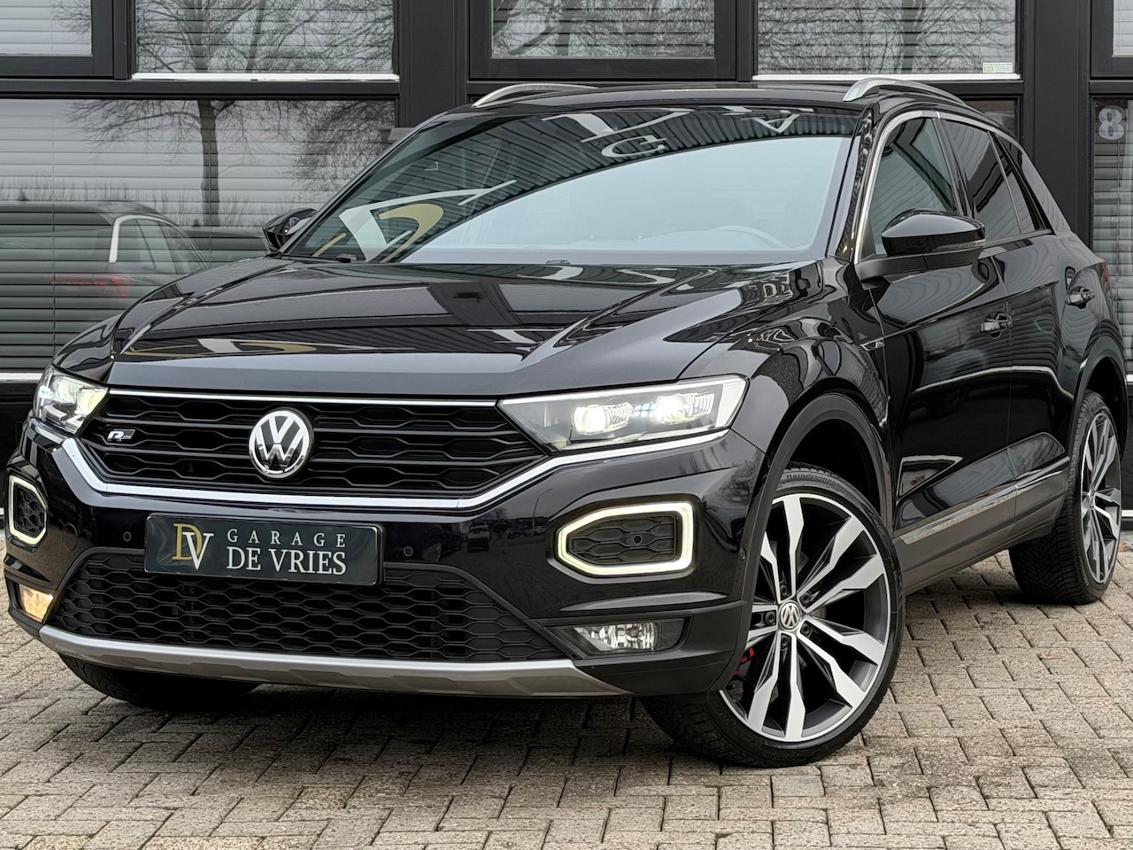 Volkswagen T-Roc - 1.5 TSI DSG Sport R-Line Virtual ACC Full Option Garantie - AutoWereld.nl
