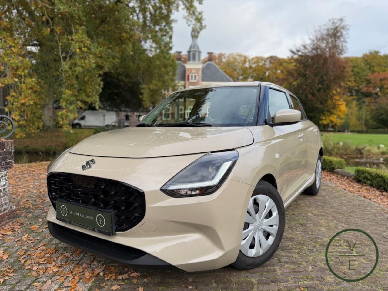 Suzuki Swift - 1.2 Smart Hybrid | Adaptive | Camera | !3800KM! | Blind Spot | Navi | - AutoWereld.nl