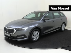 Skoda Octavia Combi - 1.5 e-TSI Business Edition | Apple Carplay/Android Auto | All Season Banden | Navigatie |