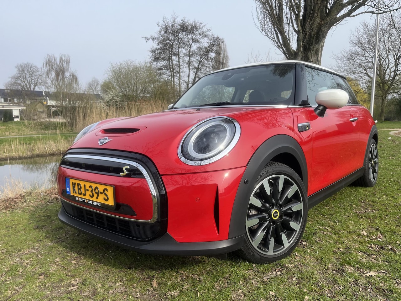 MINI Mini-Electric - MINI Yours 33 kWh VOL OPTIES - AutoWereld.nl