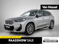 BMW X1 - xDrive25e M Sport | PANO-SCHUIFDAK | LEER | SPORTSTOELEN | HEAD-UP | 360 CAMERA | DRAADLOO