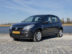 Dacia Sandero - 1.2 Lauréate|Airco|Trekhaak|D-riem vervangen