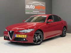 Alfa Romeo Giulia - 2.2 Jtd 180pk AE Automaat 19 Inch L.M. velgen, DAB audio, Navigatie