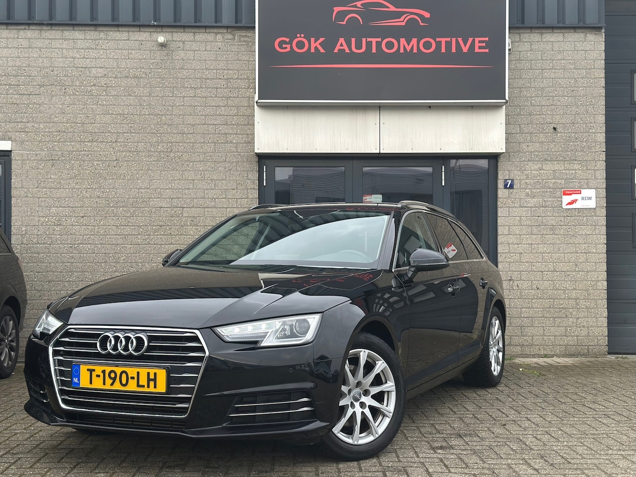 Audi A4 Avant - 2.0 TFSI MHEV Design Pro Line Plus / LED / Navi / Dynamic Drive / Keyles Entree & Go / Lin - AutoWereld.nl