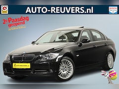 BMW 3-serie - 325xi xDrive Panorama / Opendak / Navigatie / Cruise / PDC / Bluetooth