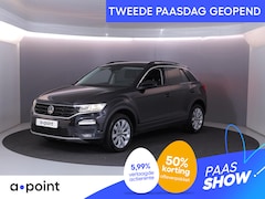 Volkswagen T-Roc - 1.5 TSI Style 150pk DSG| Navi| Trekhaak | 17'LM-velgen| extra getint glas| Alarm