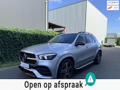 Mercedes-Benz GLE-Klasse - 400 D 4-MATIC 2023 | AMG NIGHTPAKKET | GRIJS KENTEKEN | PANO | TREKHAAK | LUCHTVERING