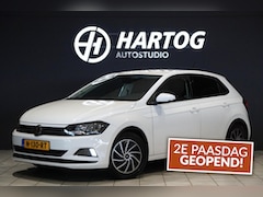 Volkswagen Polo - 1.0 TSI Comfortline Automaat + STOELVERWARMING / TREKHAAK / APPLE CARPLAY