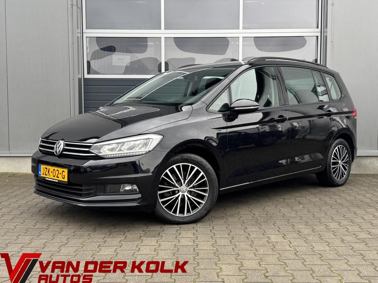 Volkswagen Touran - 1.4 TSI Highline 7 Persoons | LED | CarPlay | Navigatie | Adaptive Cruise | Climate | Stoe - AutoWereld.nl