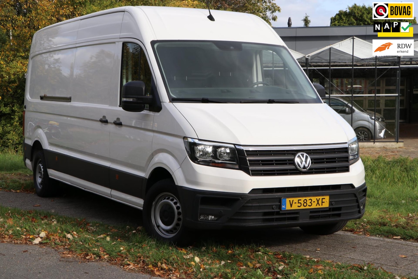 Volkswagen Crafter - 35 2.0 TDI L4H3 RWD / 170pk Highline / 3500 kilo trekgew. / 1ste eigenaar / Rijklaarprijs! - AutoWereld.nl