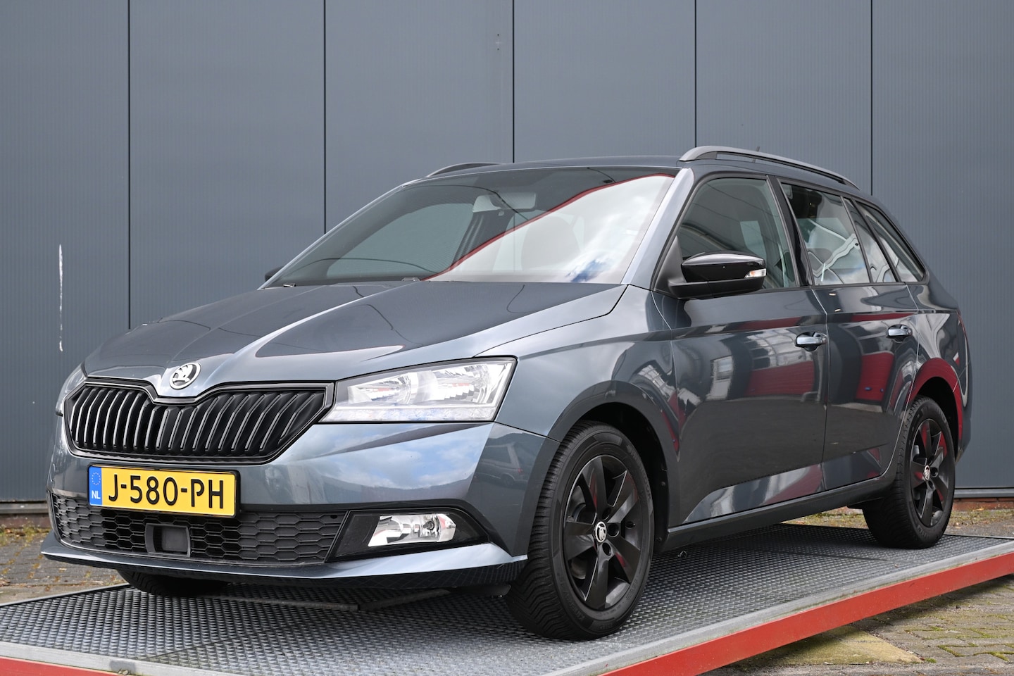 Skoda Fabia Combi - 1.0 TSI Sport Business lichte gebruikerssporen - AutoWereld.nl