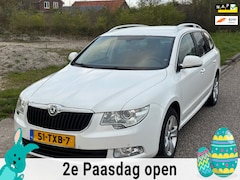 Skoda Superb Combi - 1.4 TSI Greentech Ambition Business Line ECC LMV 16"Cruise El. pakket Audio-CD/Navigatie D