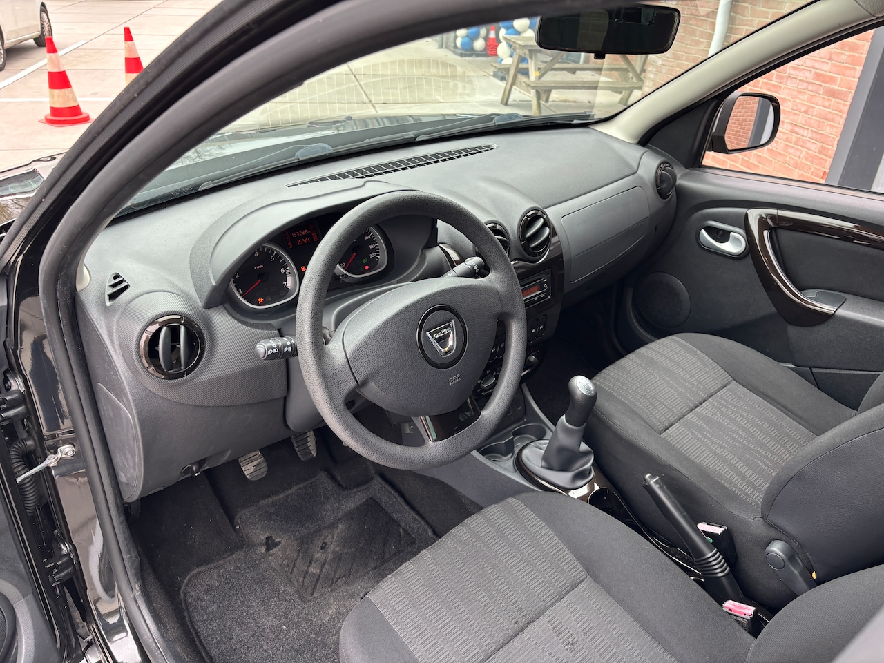 Dacia Duster - 1.6 Lauréate 2wd Org-NL auto. Airco. Hoge zit.