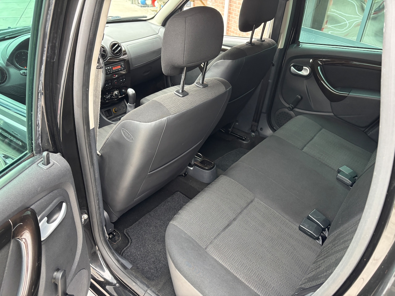 Dacia Duster - 1.6 Lauréate 2wd Org-NL auto. Airco. Hoge zit.