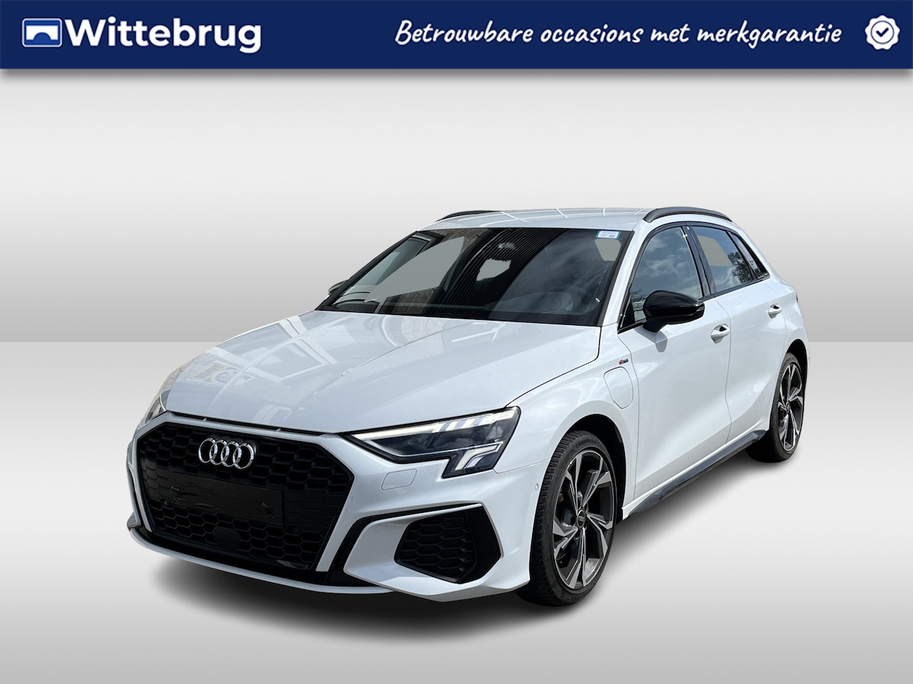 Audi A3 Sportback - 40 TFSI e 2x S-Line / AUTOMAAT/ CAMERA/ PARK. SENSOREN/ LED/ SMARTPHONE INTERFACE/ VIRTUAL - AutoWereld.nl