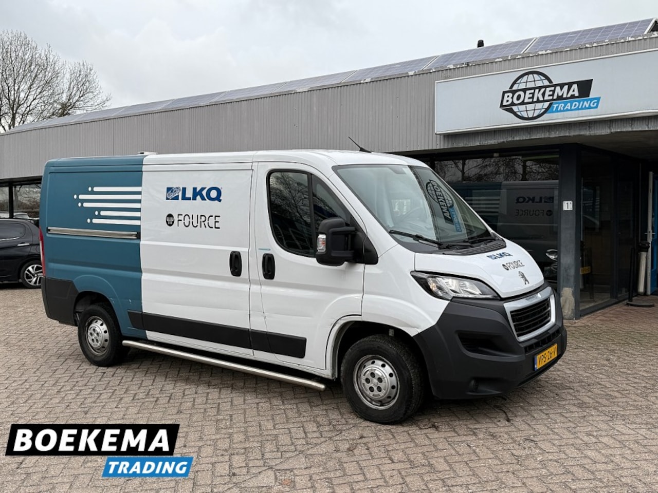 Peugeot Boxer - 330 2.2 HDI 120 L2-H1 Premium Navigatie Camera Airco - AutoWereld.nl