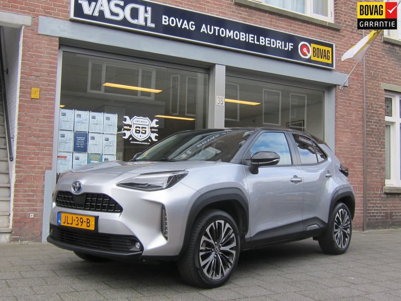 Toyota Yaris Cross - 1.5 Hybrid Executive All in Prijs Dode hoek Bi-Tone - AutoWereld.nl