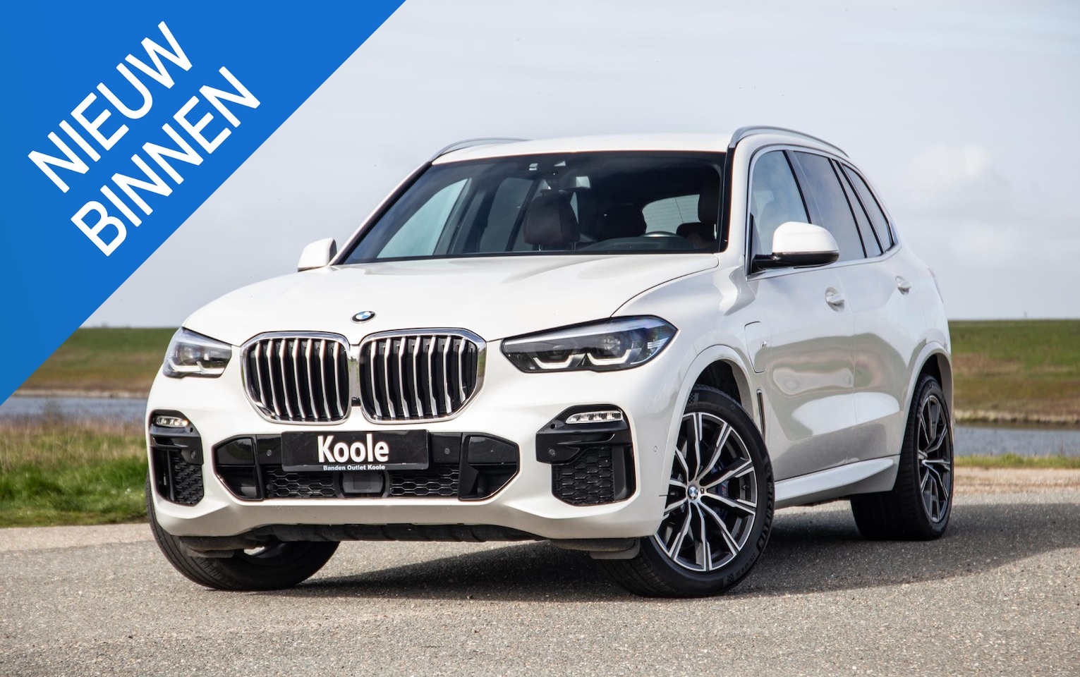 BMW X5 - xDrive45e High Executive M PAKKET / BRUIN LEER / DIAMAND POOK / STOEL VERWARMING / CAMERA - AutoWereld.nl