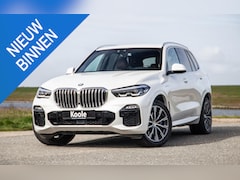 BMW X5 - xDrive45e High Executive M PAKKET / BRUIN LEER / DIAMAND POOK / STOEL VERWARMING / CAMERA