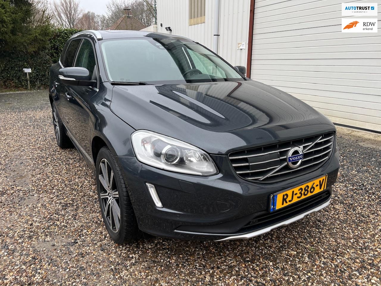 Volvo XC60 - 2.0 T5 FWD Ocean Race PANO.LINE-ASS.XENON.LEER! - AutoWereld.nl
