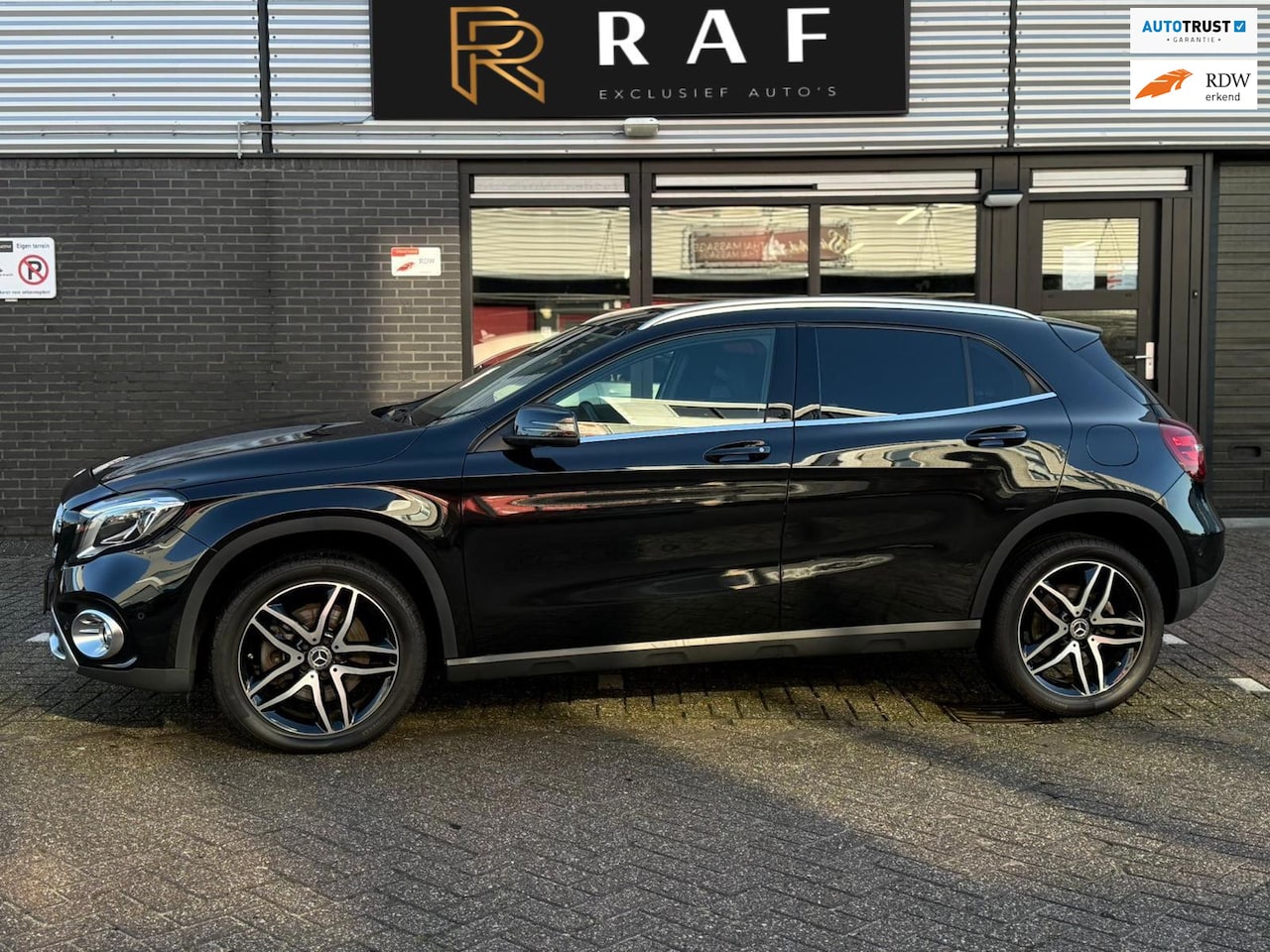 Mercedes-Benz GLA-Klasse - 220 Benzine Export price 18.000,- - AutoWereld.nl