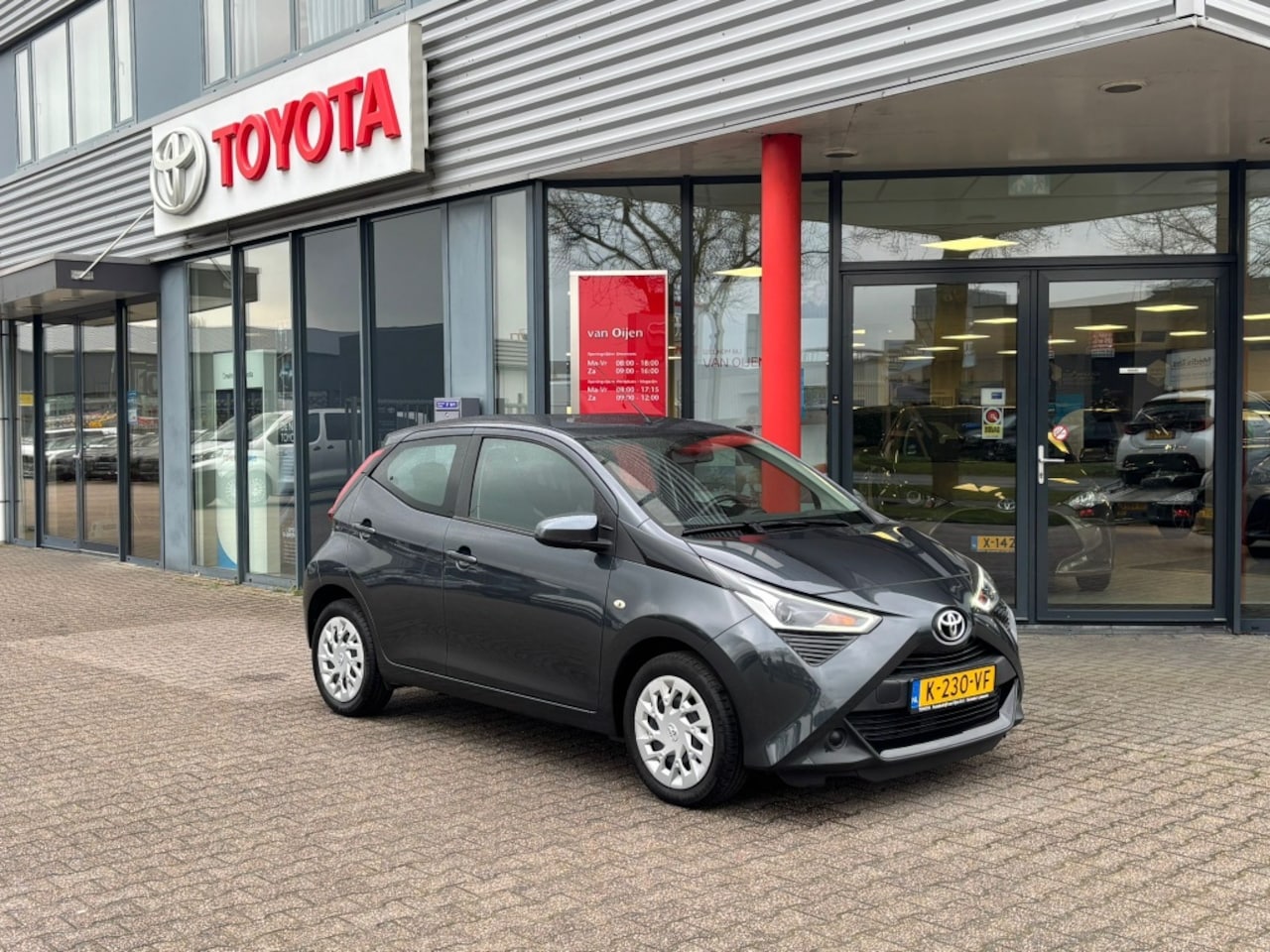 Toyota Aygo - 1.0 VVT-i x-play | Apple carplay | A. camera | A/C | 12.995,- eu - AutoWereld.nl